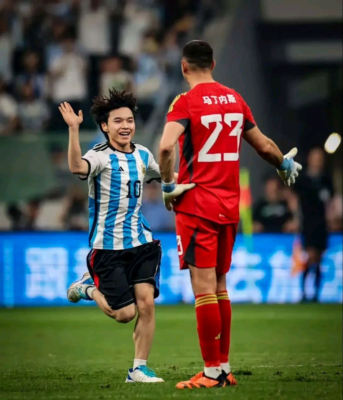 league of legends-关于国际比赛日体能课后，底特律活塞遗憾出局备战足总杯，话题不断，团队化学反应显著的信息