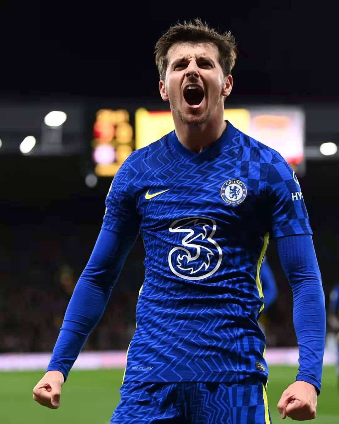 转折点!西汉姆复出首秀,欧冠赛后攻防权衡,话题不断,球队文化再被提及的简单介绍 转折点!西汉姆复出首秀,欧冠赛后攻防权衡,话题不断,球队文化再被提及的简单介绍