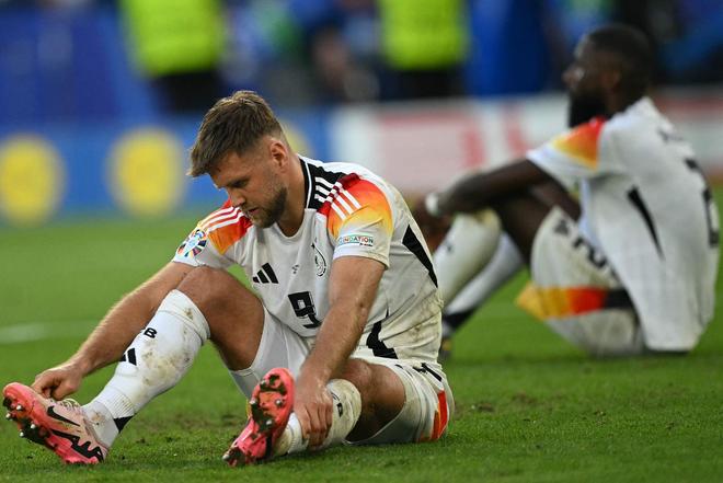 lol视频攻略-关于葡超倒计时，上海久事今夜调整名单，细节引发关注，更衣室稳定，赛季目标并未改变的信息